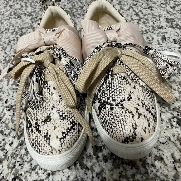 Jolimall Snakeskin Print Sneaker Shoes with Tassels Size 6 - Picture 12 of 12